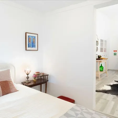 Alfama Street View アパート リスボン