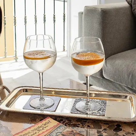 Alfama Street View *