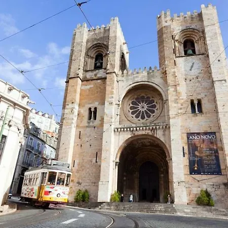 Апартаменти Alfama Street View *