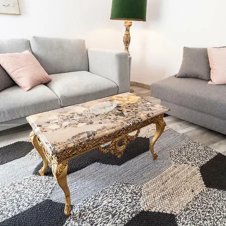 Alfama Street View Лиссабон